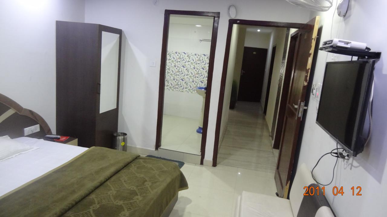 Hotel Dalhousie Hills Екстериор снимка