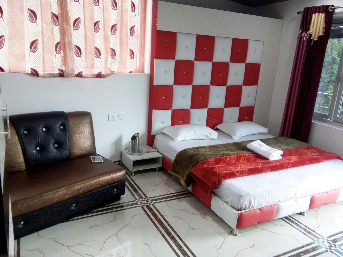 Hotel Dalhousie Hills Екстериор снимка